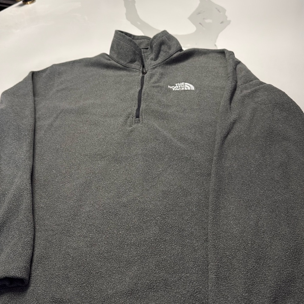 Men’s north Face fleece 1/4 zip pullover